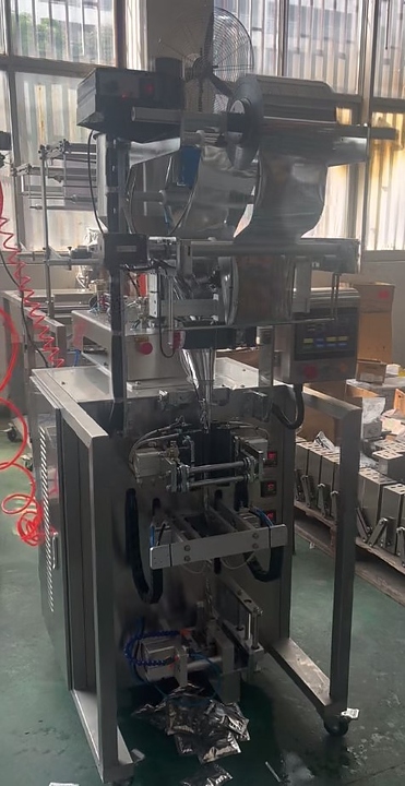 Фасовочно-упаковочная машина Hualian DXDG-80S  (4-х шовный пакет, 5-30 мл)