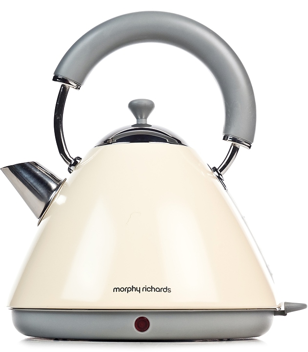 Чайник Morphy Richards 43694 кремовый