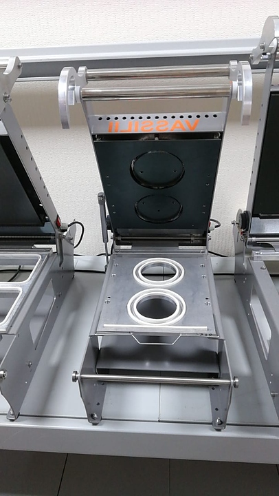 Запайщик лотков VASSILII Контур № 2151 c контурной обрезкой пленки для контейнера d- 95 мм*2