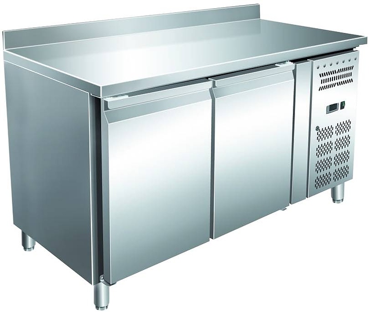 Стол холодильный Yukon GN2200TN