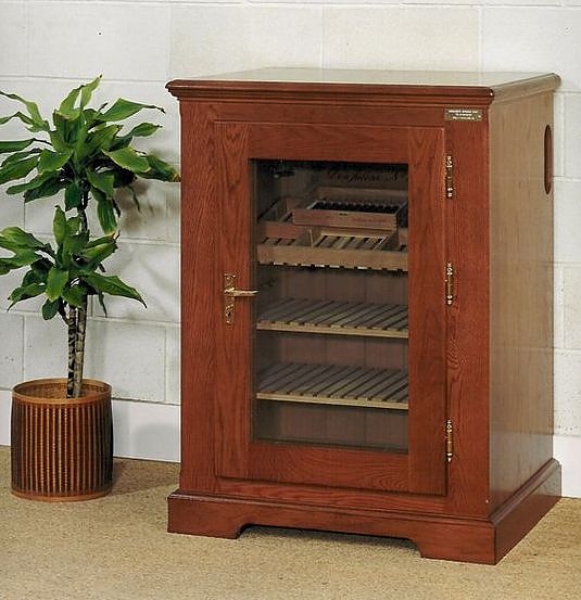 Сигарный шкаф OAK cLc1900