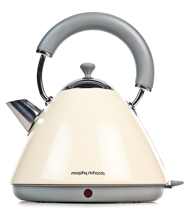 Чайник Morphy Richards 43694 кремовый