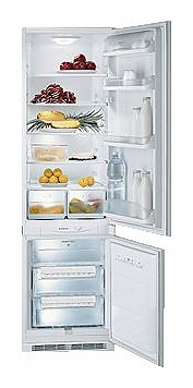 Встраиваемый холодильник Ariston BCB 332 AI