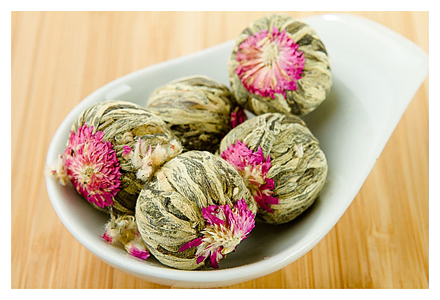 Связанный зеленый чай Юй Лун Тао (Персик яшмового дракона)