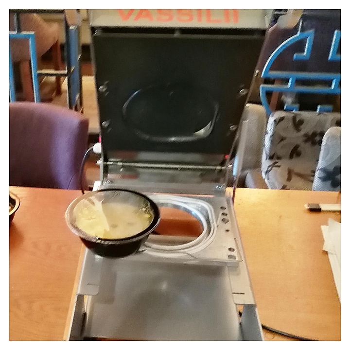 Запайщик лотков VASSILII Контур № 2103 c контурной обрезкой пленки для контейнера d-115 мм*1