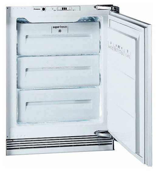 Встраиваемый морозильник Ariston BFS 121