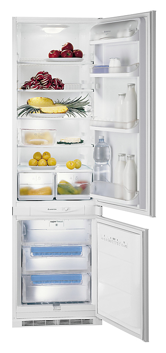 Встраиваемый холодильник Ariston BCS 332 A I