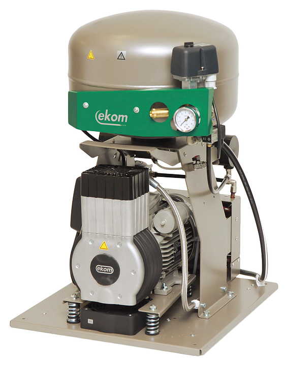 Компрессор Ekom DK50 PLUS/M (6-8 бар, 60-70 л/мин., осушитель)