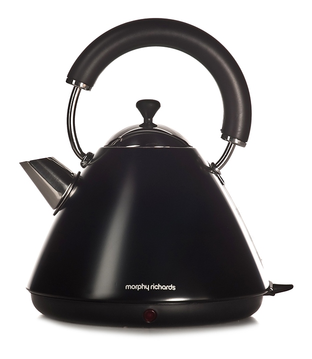Чайник Morphy Richards 43694 черный