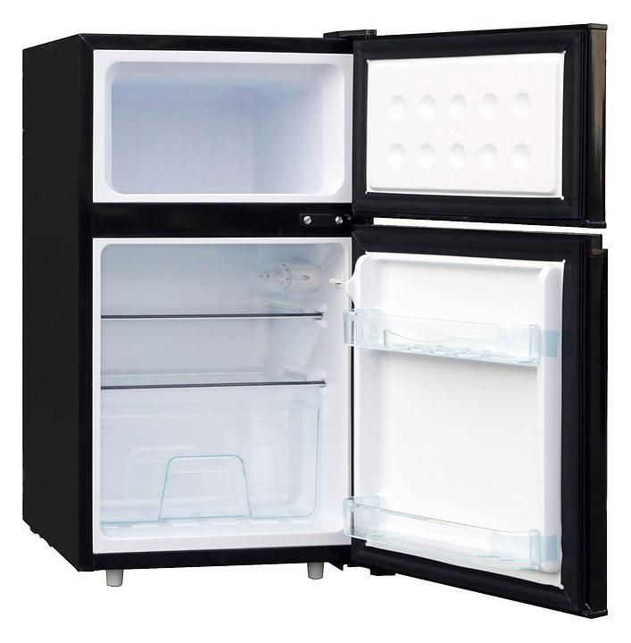 Двухкамерный холодильник TESLER RCT-100 BLACK 95 л, черный